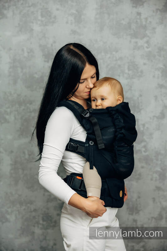 Lenny Lamb - My First Baby Carrier - LennyUpGrade with Mesh LITTLE HERRINGBONE EBONY BLACK