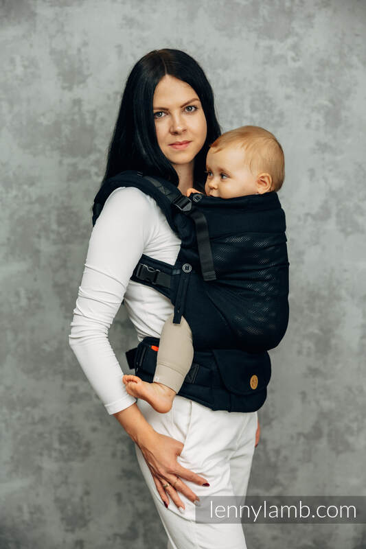 Lenny Lamb - My First Baby Carrier - LennyUpGrade with Mesh LITTLE HERRINGBONE EBONY BLACK